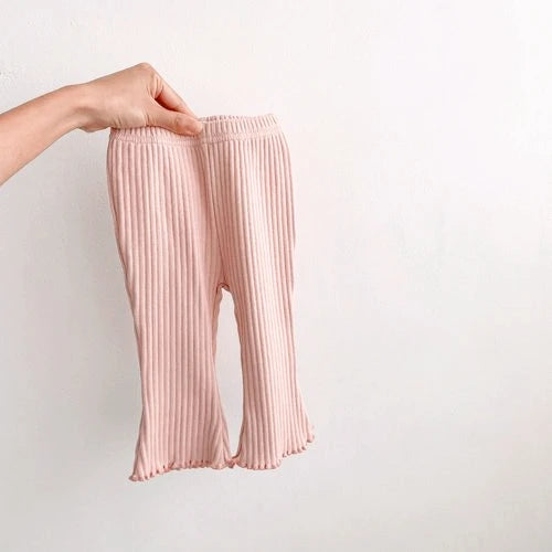 Baby Bubble baby stretch pants in soft, breathable fabric, perfect for summer comfort, shown in a relaxed fit.