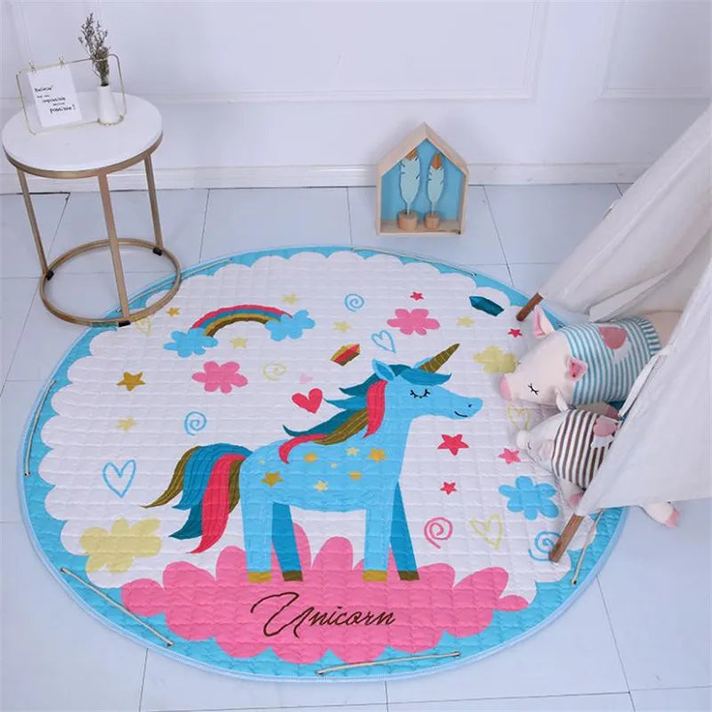 Round kids room carpet featuring Nordic animal design, 150cm play mat for children in soft, colorful fabric by Baby Bubble.