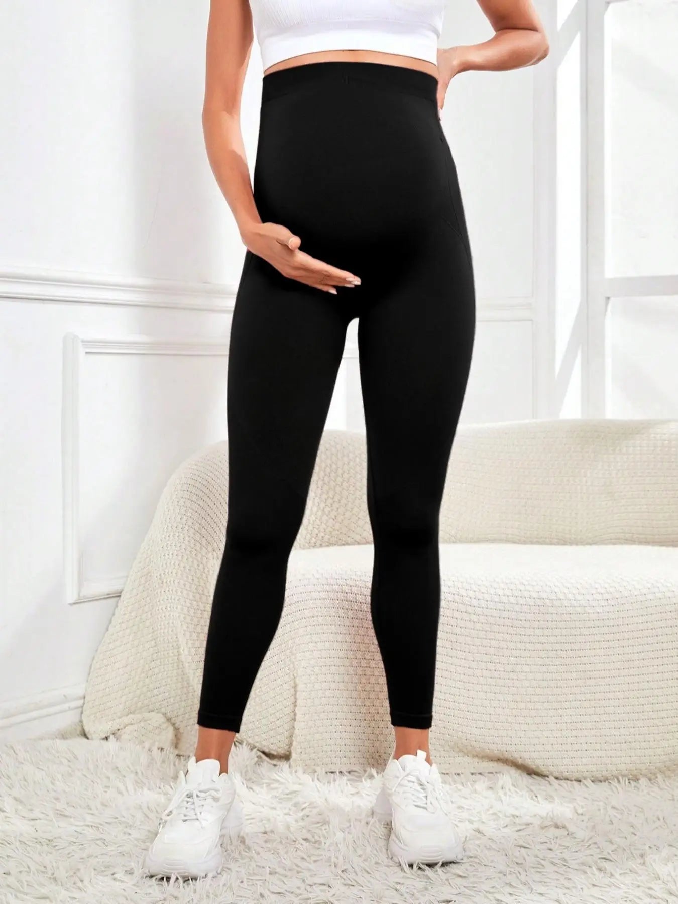 Baby Bubble knitted maternity leggings with warm belly support, soft and stretchy for comfortable pregnancy wear.