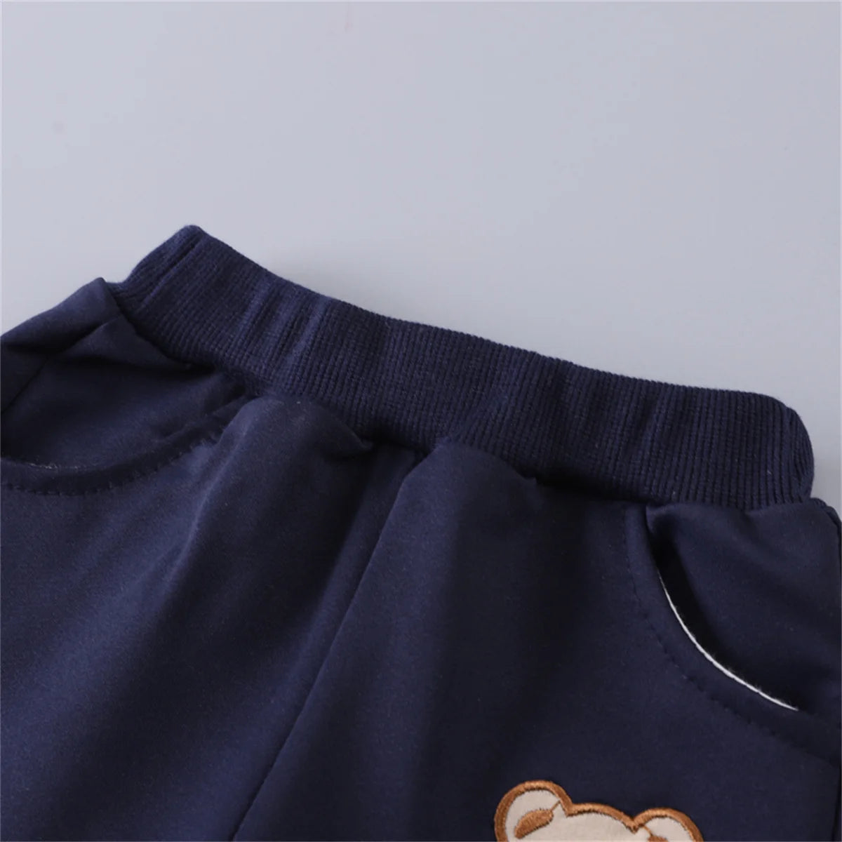 Baby Bubble bear hoodie outfit, cozy two-piece set for infants featuring a cute bear hood and soft, comfortable fabric.