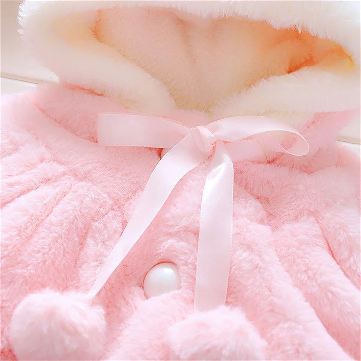 Girls wool cape by Baby Bubble, stylish winter wool cape with cozy warmth and chic design, perfect for cold weather.