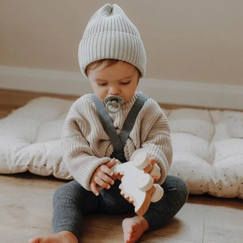 Baby Bubble baby knit pullover sweater in warm, thick fabric for ages 0-6 months, featuring cozy, soft knit material.