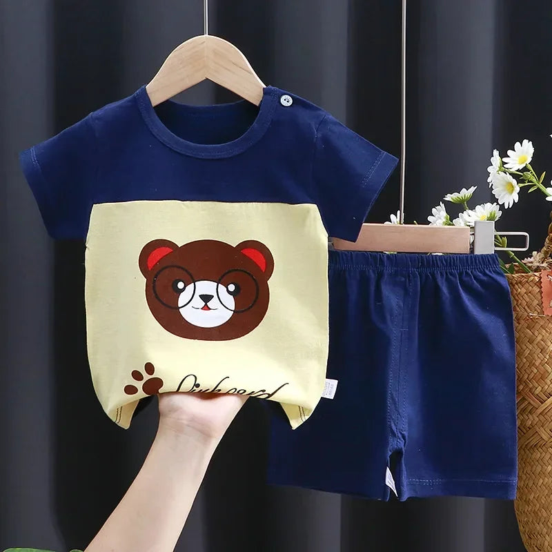 Baby Bubble cartoon print contrast T-shirt and shorts set, colorful and playful for young children, featuring fun cartoon designs.