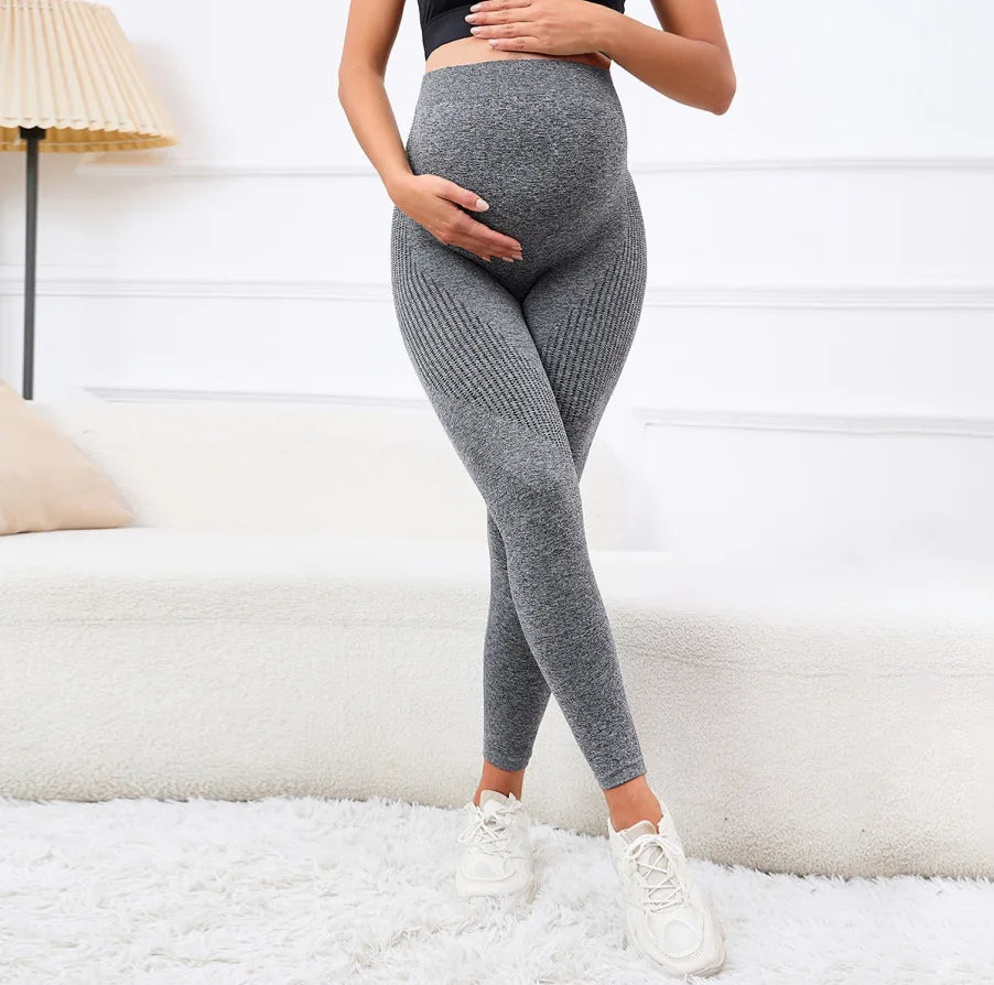 High waist maternity leggings by Baby Bubble with belly support, designed for comfort and all-day wear during pregnancy.