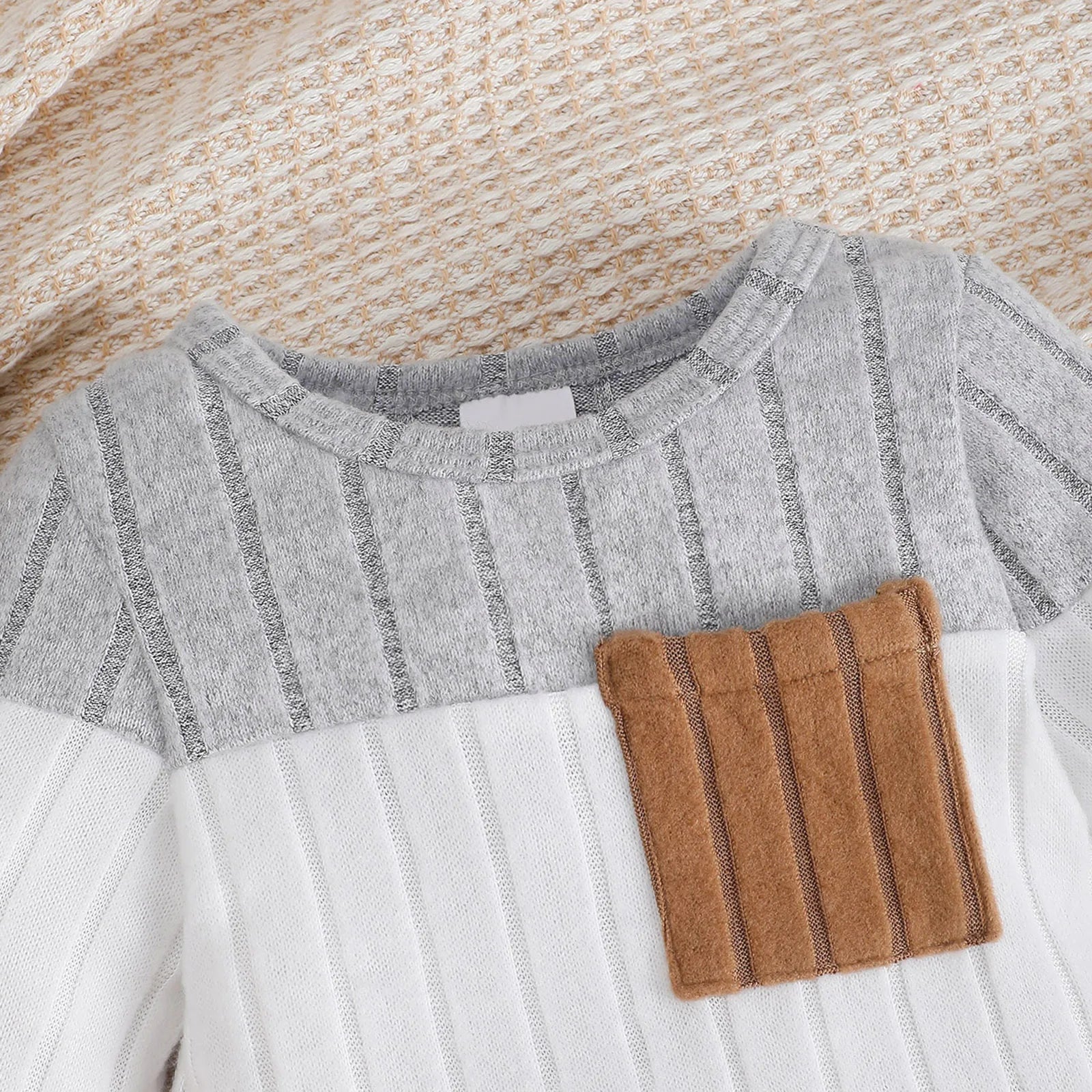 Baby Bubble newborn boy color blocked long sleeve bodysuit, pants, and hat set for 0-18 months, perfect for spring and autumn.