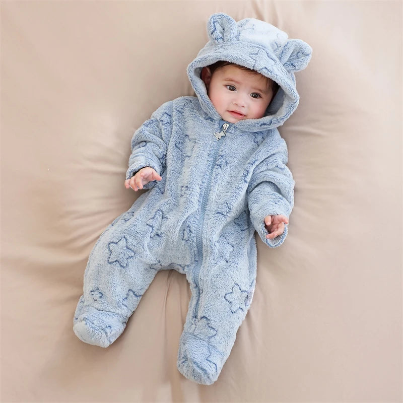 Baby Bubble soft newborn baby jumpsuit in flannel, warm cartoon design, suitable for boys and girls aged 0-12 months.