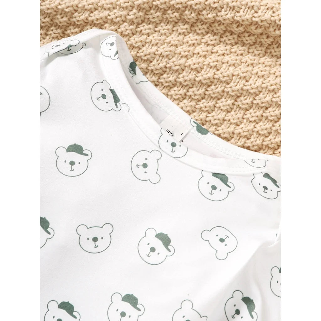 Baby Bubble bear print 2-piece bodysuit and overalls set, cozy fall comfort for infants, featuring soft fabric and cute bear design.