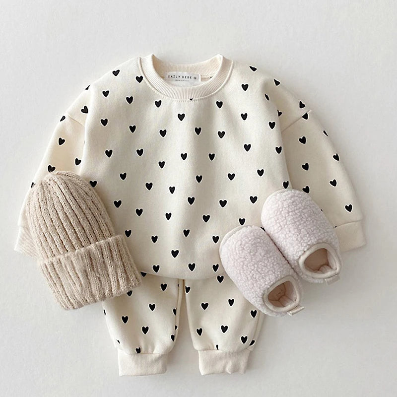 Baby Bubble heart print hoodie set featuring a cozy, casual design with a soft fabric and playful heart pattern.