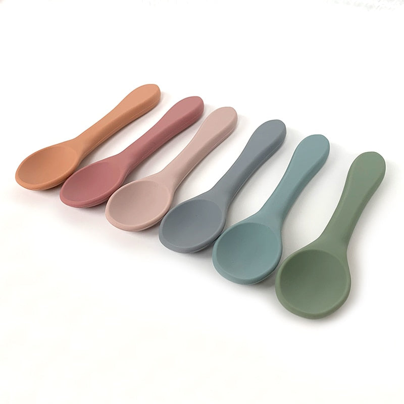 https://www.babybubblestore.com/cdn/shop/products/silicone-baby-feeding-bowl-with-spoon-silicone-baby-feeding-bowl-with-spoon-baby-bubble-store-365227.jpg?v=1663756960