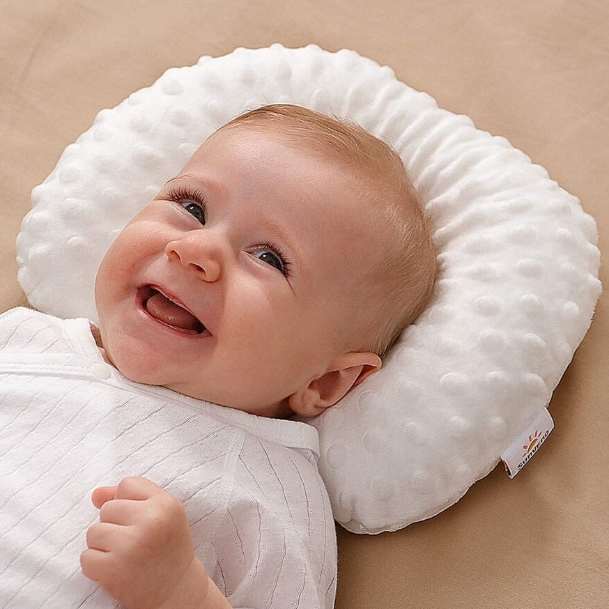https://www.babybubblestore.com/cdn/shop/products/sunveno-newborn-sleep-support-pillow-concave-breathable-pillow-2-sided-pillow-for-baby-round-head-baby-bedding-0-baby-bubble-store-318588.jpg?v=1685510049